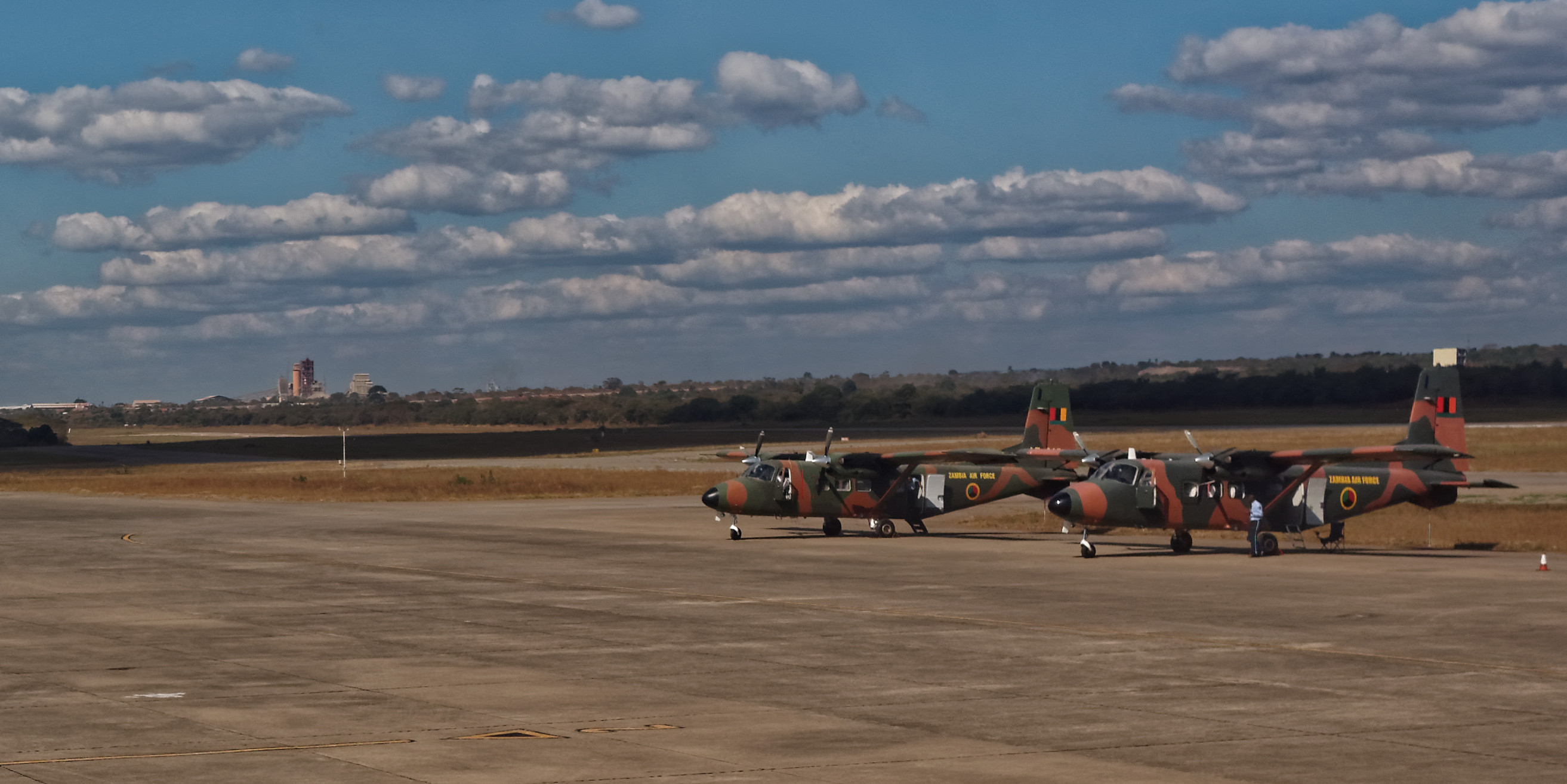 Avions militaires sur l'aéroport de Ndola